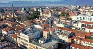 von_poll_real_estate_property_IT233551243_image_138