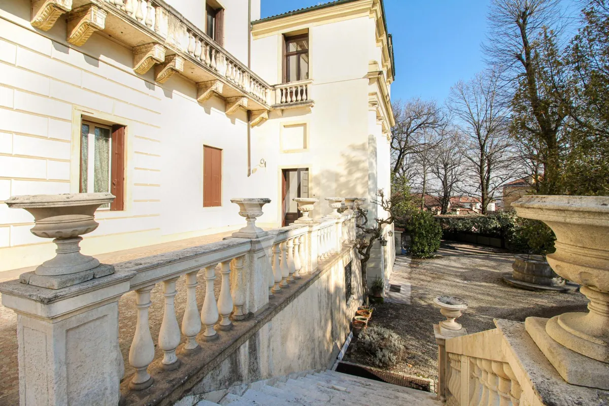 Appartamento nella maestosa Villa Volpe-Brusarosco del XVII Secolo