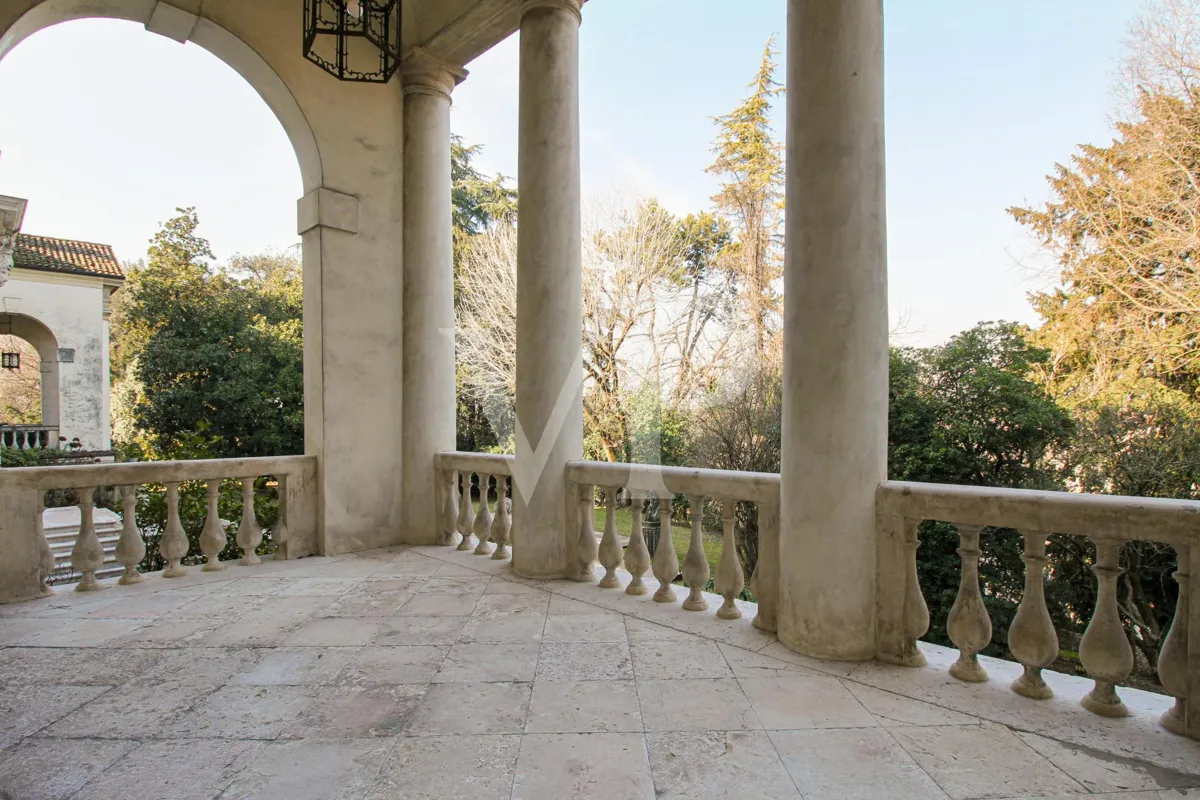 Appartamento nella maestosa Villa Volpe-Brusarosco del XVII Secolo