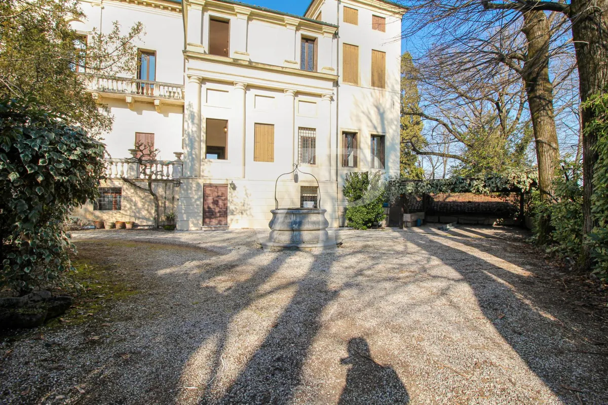 Appartamento nella maestosa Villa Volpe-Brusarosco del XVII Secolo