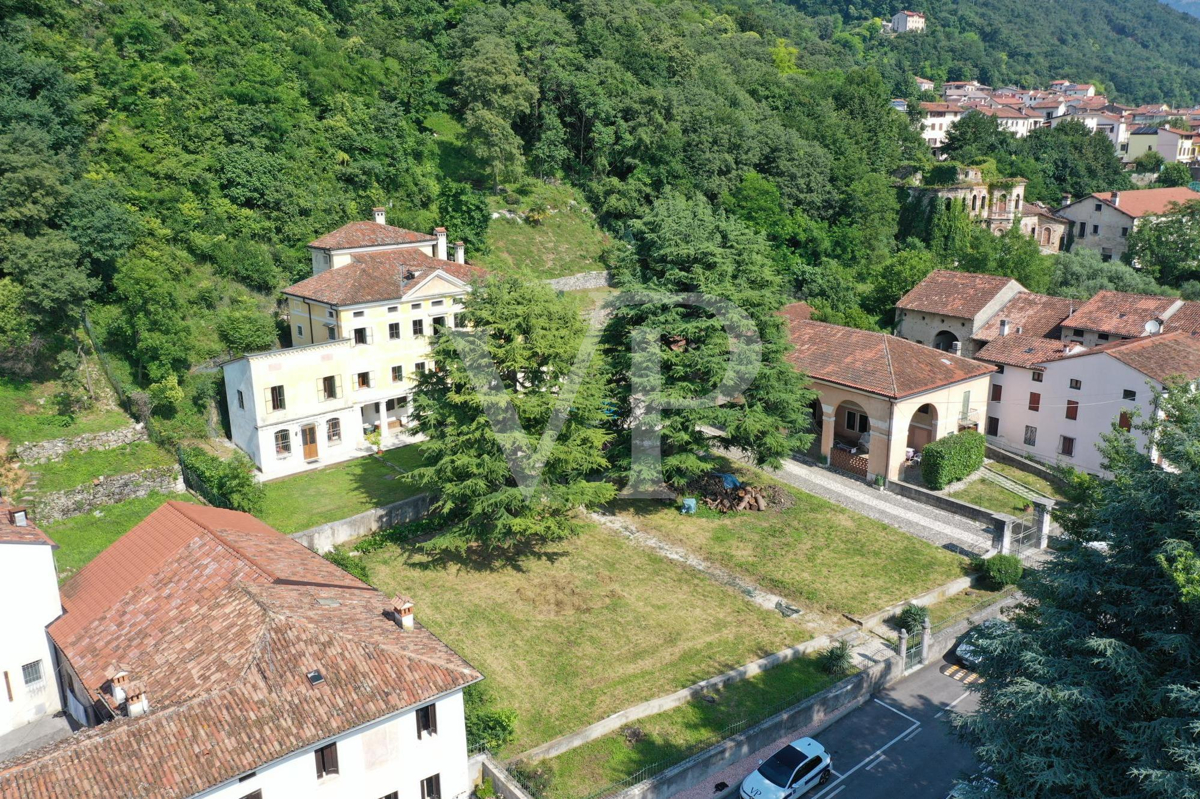 Elegante neoklassizistische Villa mit Park und Barchesse in Piovene