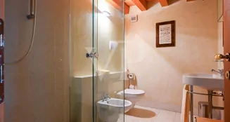 von_poll_real_estate_property_IT243551267_image_87