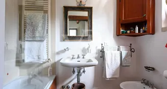 von_poll_real_estate_property_IT243551267_image_140