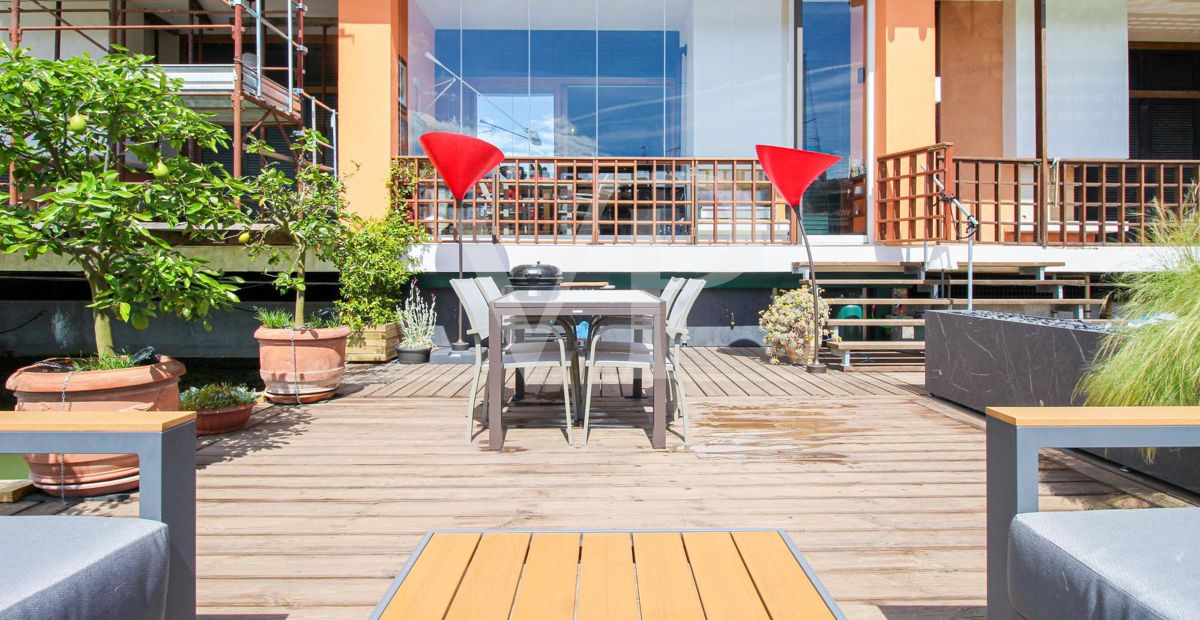 Deck sull'acqua