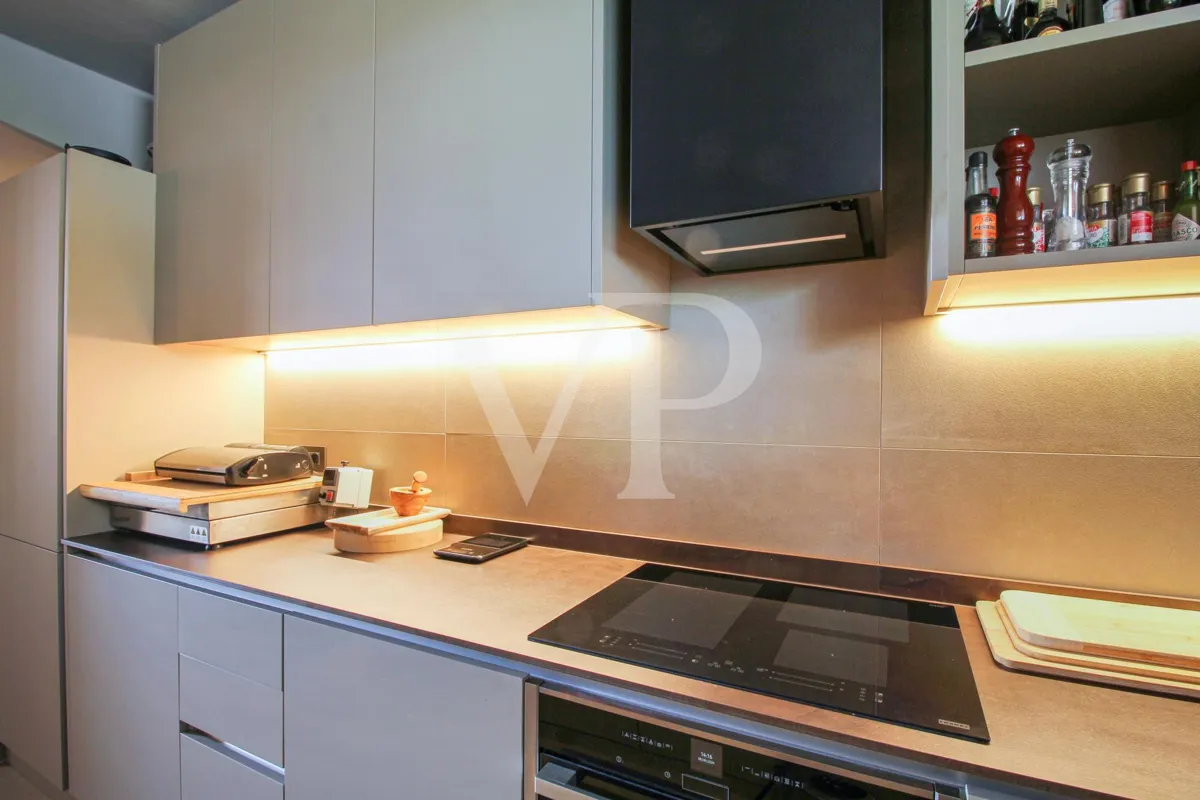 Wunderschönes Haus mit Terrasse am Wasser - neu renoviert im Jahr 2023