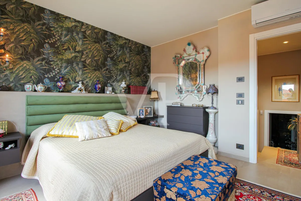 Wunderschönes Haus mit Terrasse am Wasser - neu renoviert im Jahr 2023