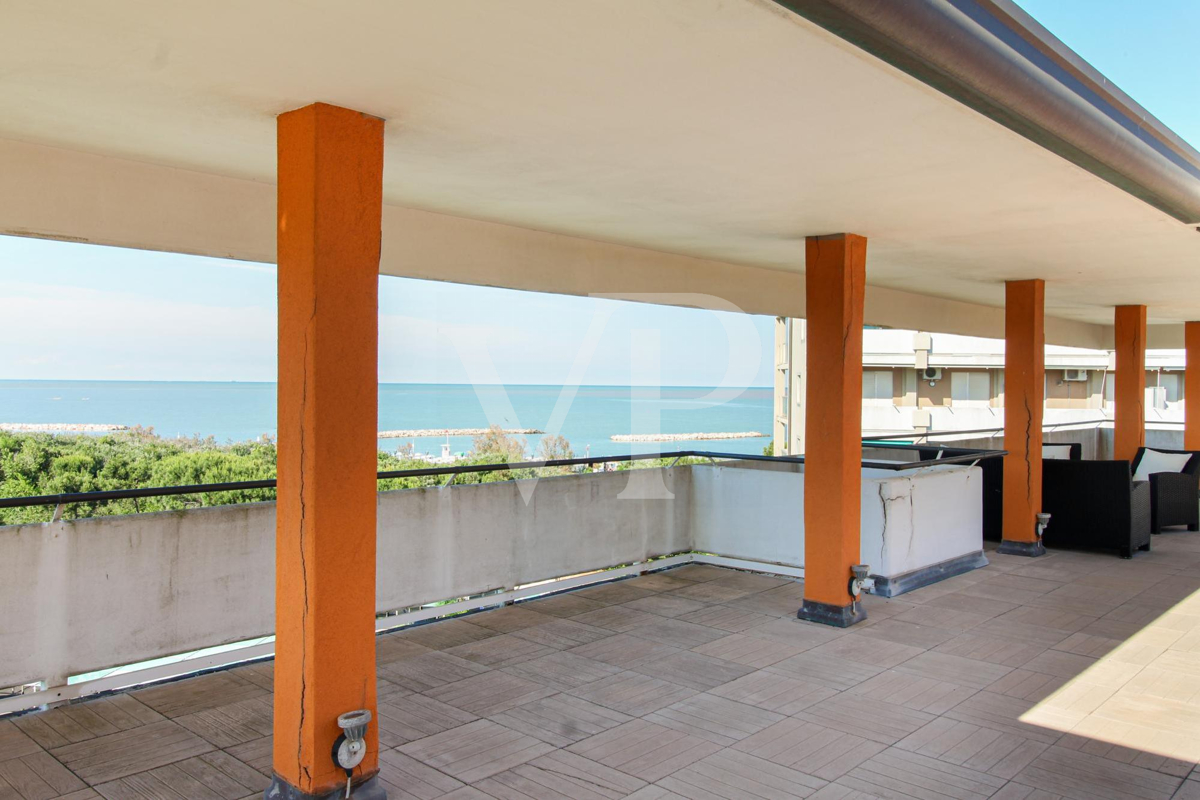 Sea View Penthouse - Isola Verde