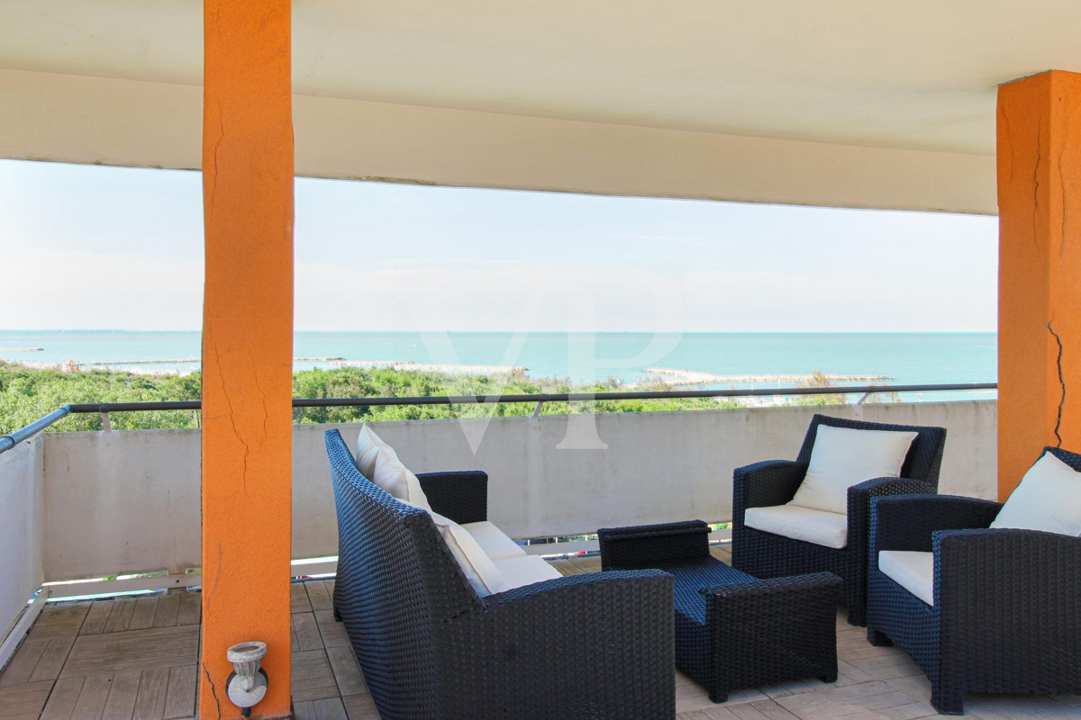 Sea View Penthouse - Isola Verde