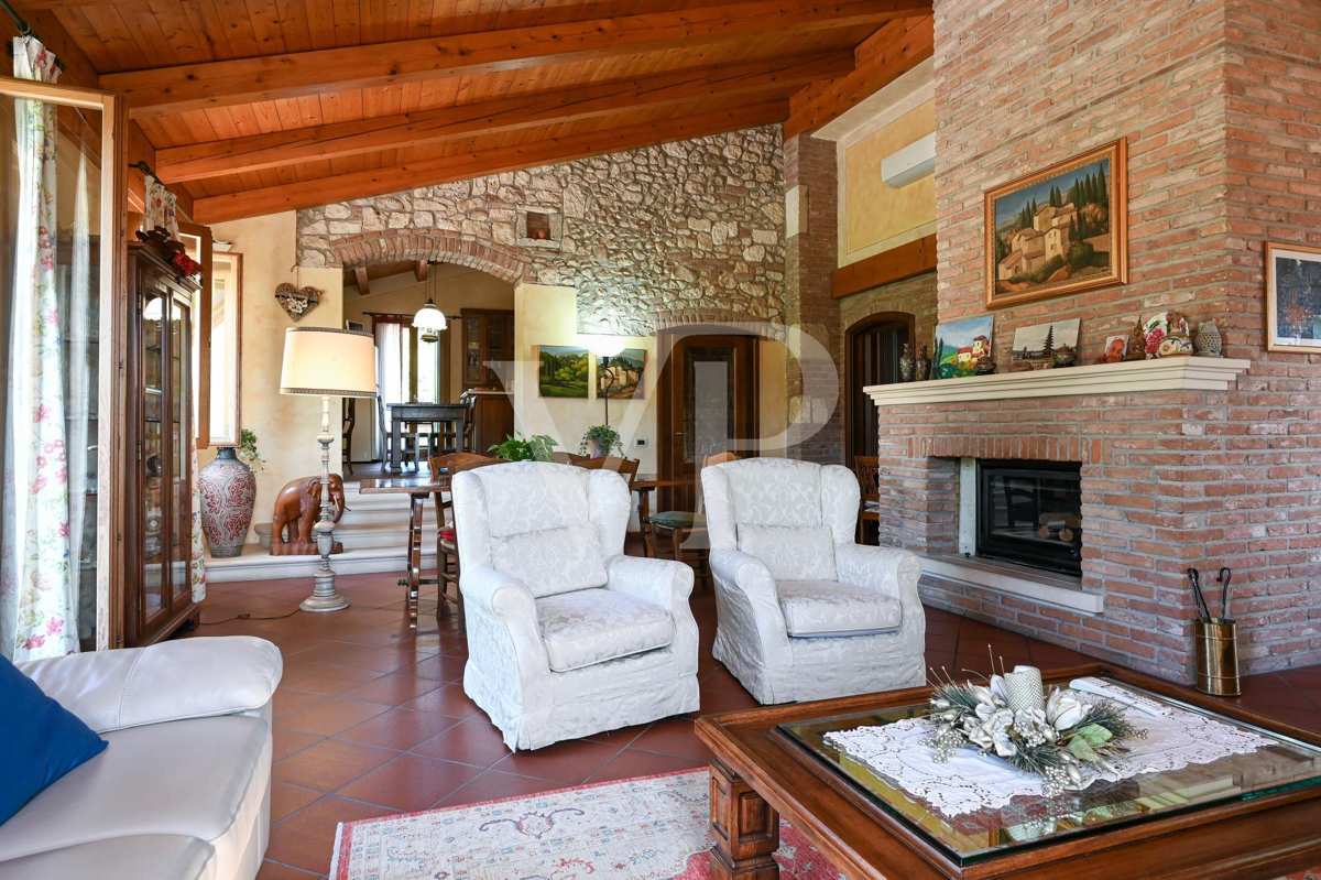 Wonderful Villa with park in the Berici Hills