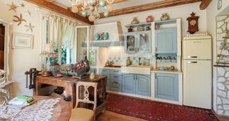 von_poll_real_estate_property_IT243551412_image_10