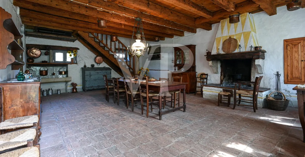 Encantadora granja histórica renovada