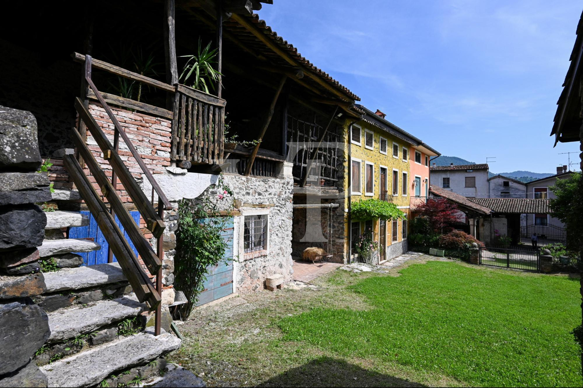 Encantadora granja histórica renovada