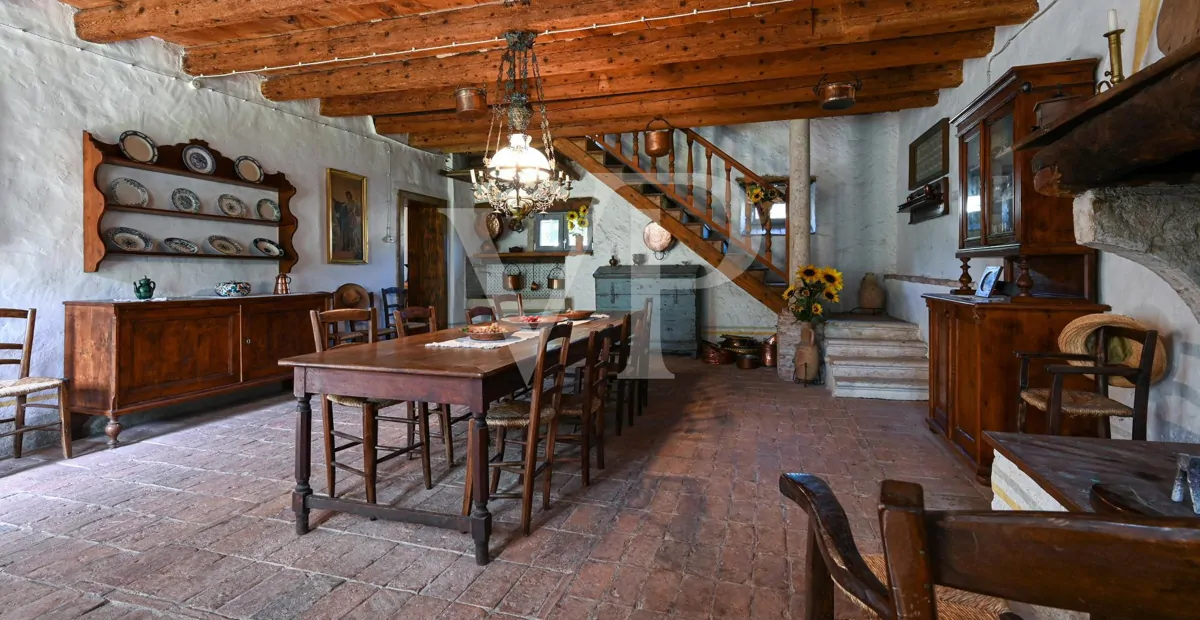 Encantadora granja histórica renovada