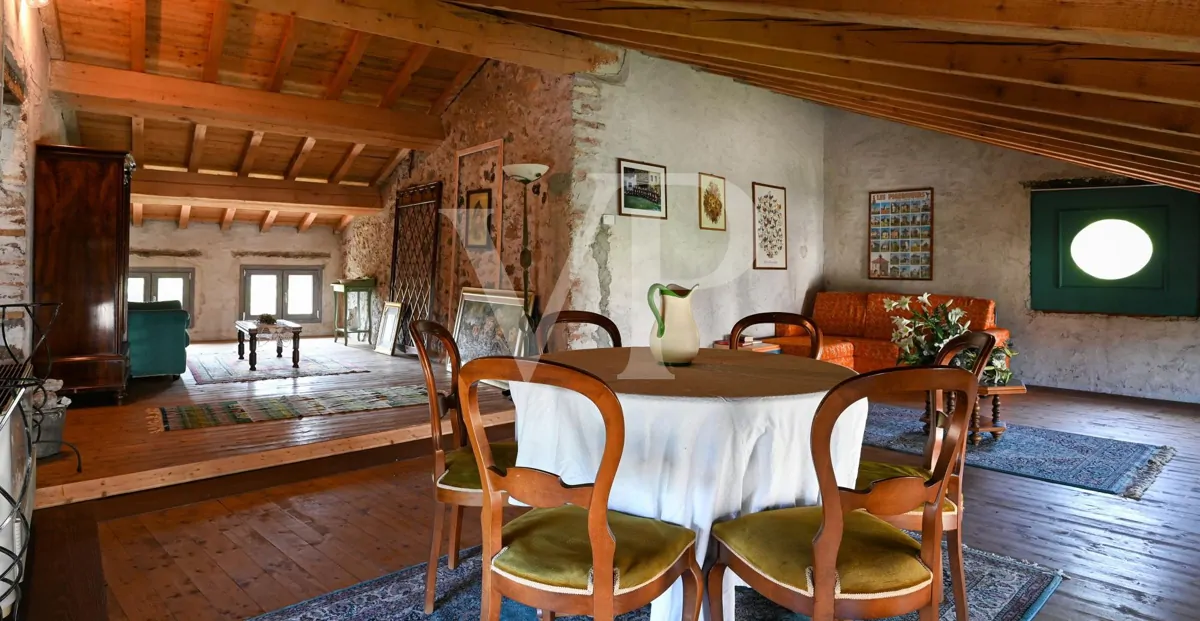 Encantadora granja histórica renovada