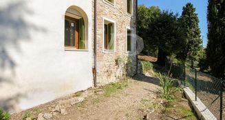 von_poll_real_estate_property_IT243551429_image_25
