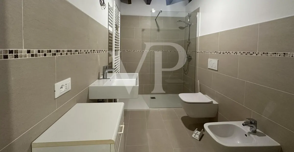 Charmantes historisches Haus mit Panoramablick auf die Creazzo-Hügel