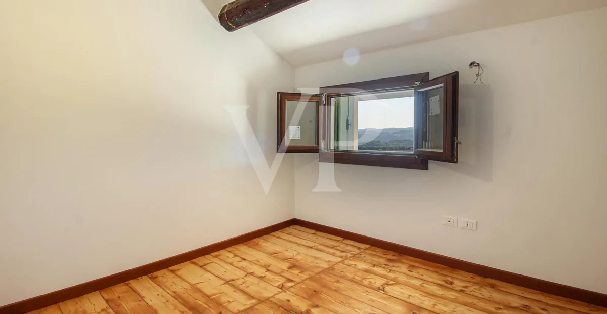 Charmantes historisches Haus mit Panoramablick auf die Creazzo-Hügel