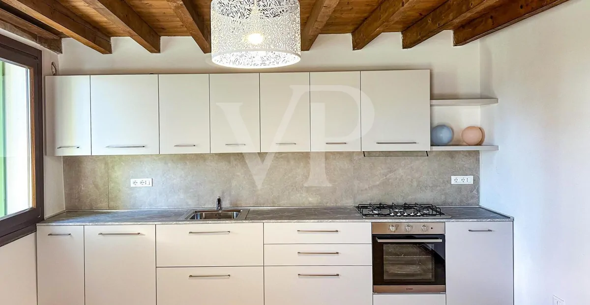 Charmantes historisches Haus mit Panoramablick auf die Creazzo-Hügel