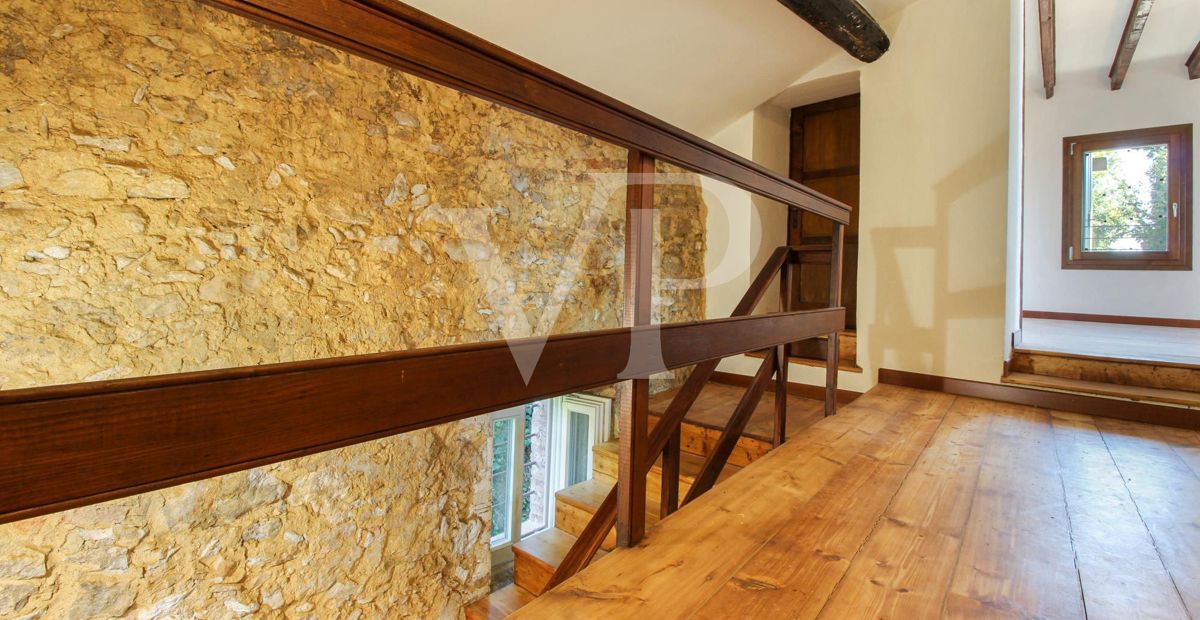 Charmantes historisches Haus mit Panoramablick auf die Creazzo-Hügel