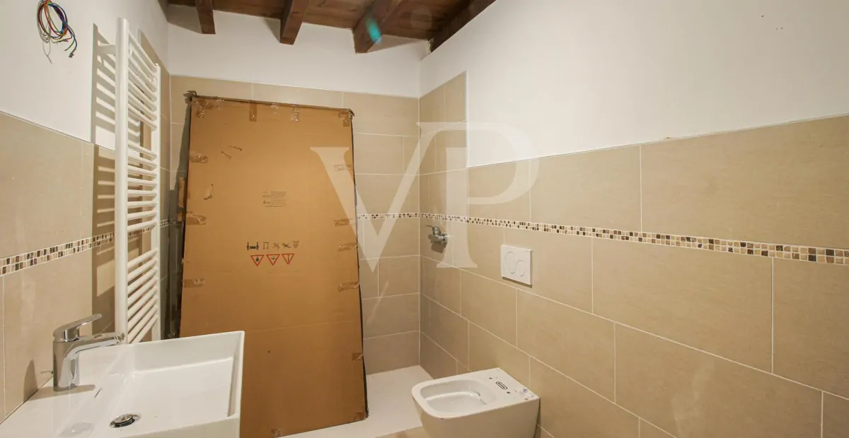 Charmantes historisches Haus mit Panoramablick auf die Creazzo-Hügel