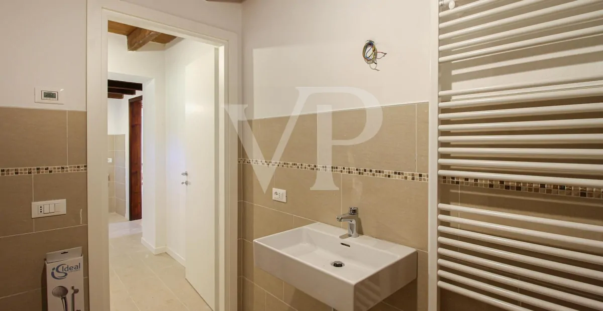 Charmantes historisches Haus mit Panoramablick auf die Creazzo-Hügel