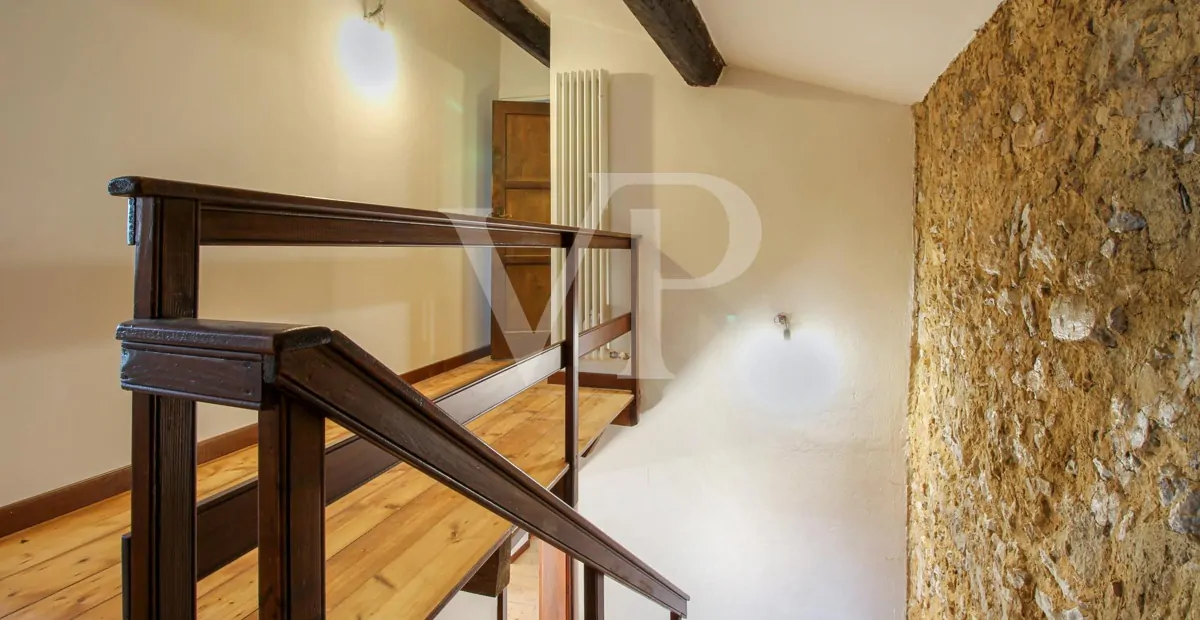 Charmantes historisches Haus mit Panoramablick auf die Creazzo-Hügel