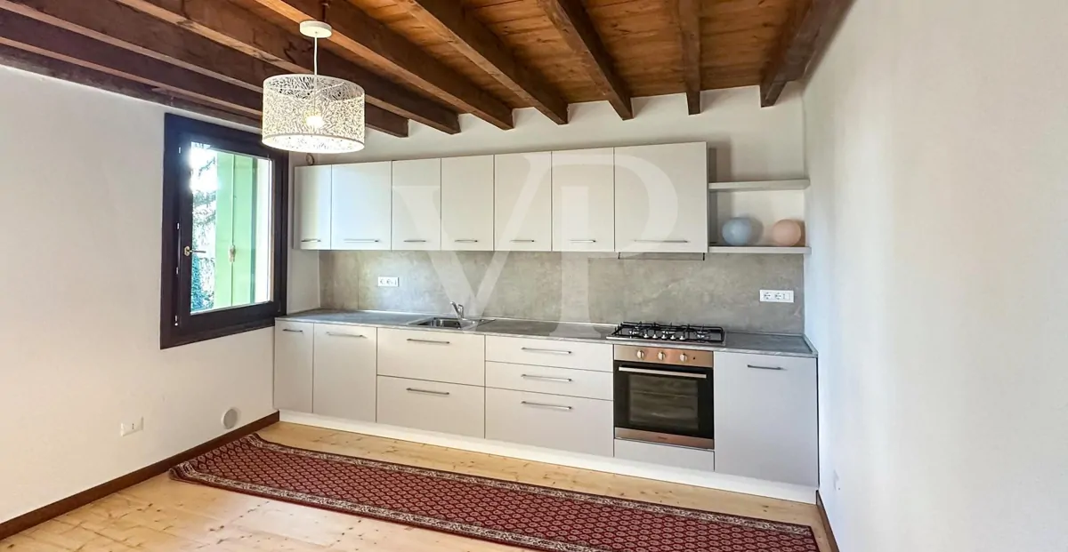 Charmantes historisches Haus mit Panoramablick auf die Creazzo-Hügel