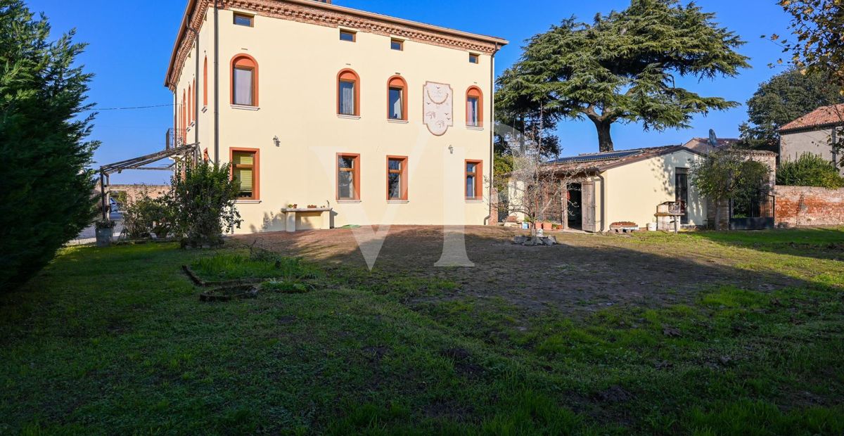 Palazzo Pisani - Historische Villa aus dem 16. Jahrhundert mit Oratorium und Rustici