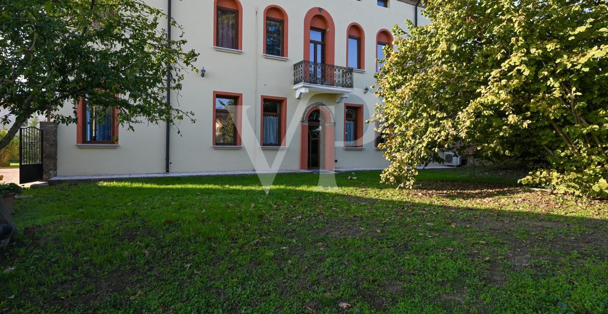 Palazzo Pisani - Historische Villa aus dem 16. Jahrhundert mit Oratorium und Rustici
