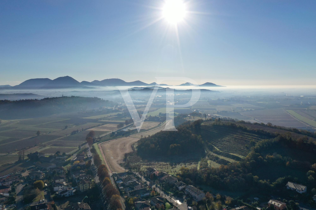 A corner of paradise in the hills of Barbarano Mossano