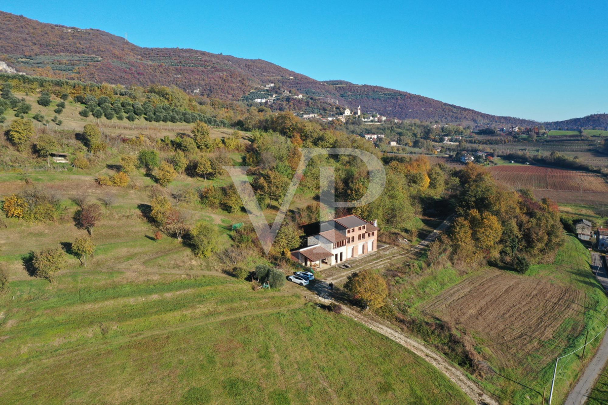 A corner of paradise in the hills of Barbarano Mossano