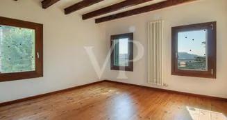 von_poll_real_estate_property_IT243551429_image_100