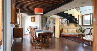 von_poll_real_estate_property_IT243551395_image_0