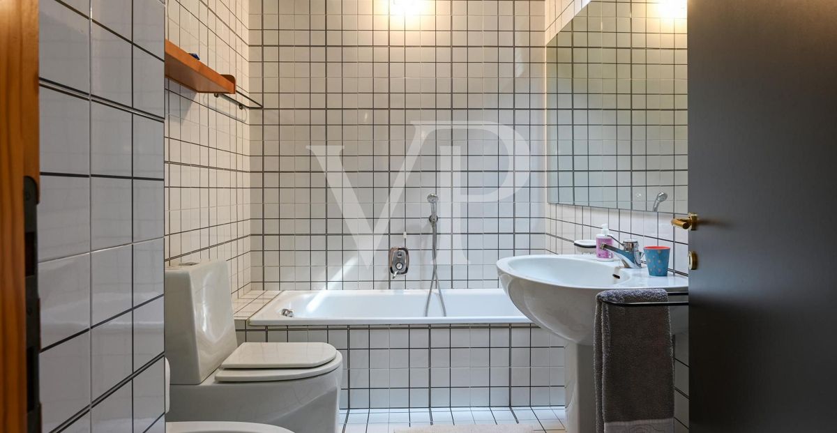 Refinement and Comfort in the Center of Vicenza:
Penthouse with Luxury Potential