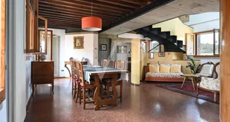 von_poll_real_estate_property_IT243551395_image_1