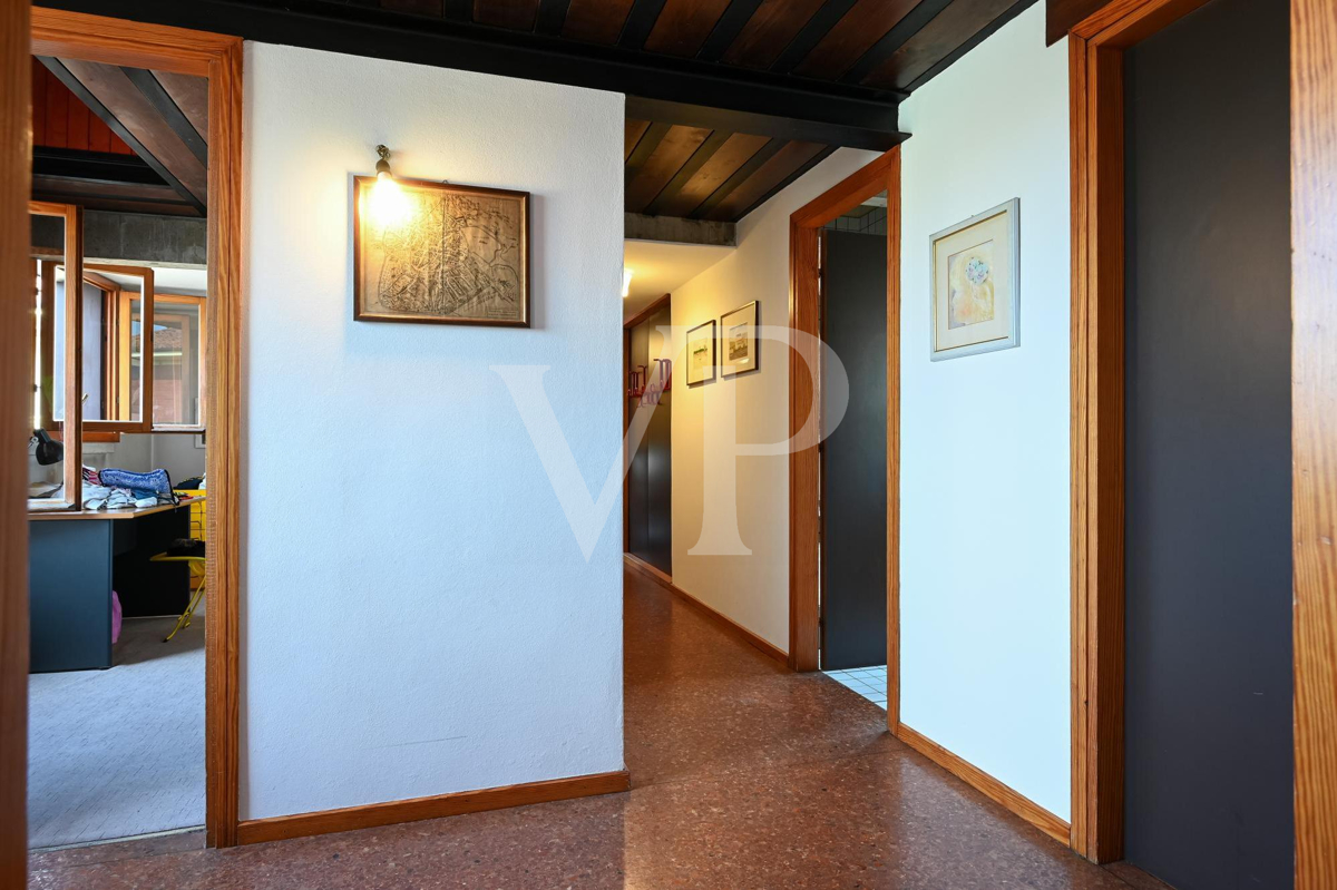 Refinement and Comfort in the Center of Vicenza:
Penthouse with Luxury Potential