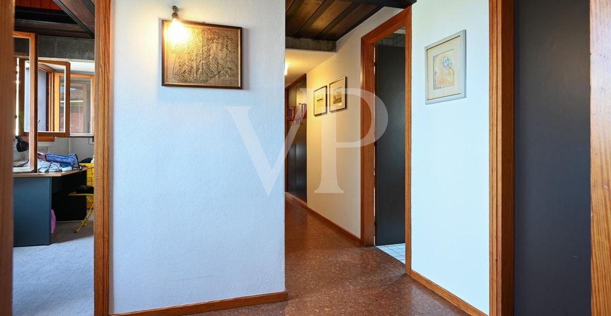 Refinement and Comfort in the Center of Vicenza:
Penthouse with Luxury Potential