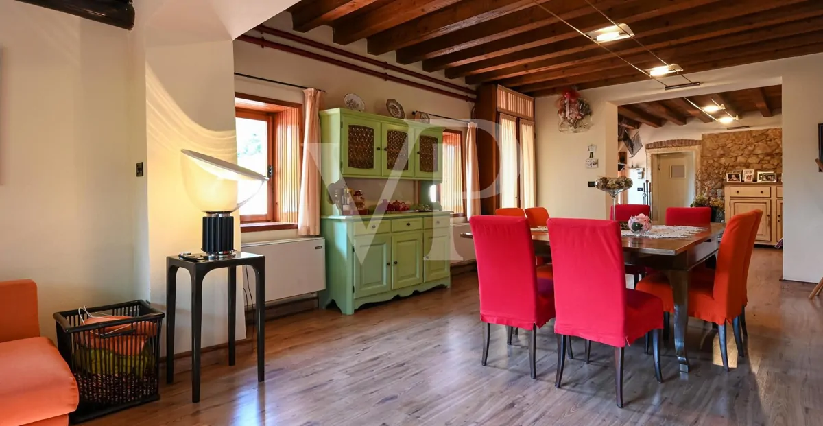 Agriculture of Excellence and Lifestyle: Unique Property with Vineyard and Land in Sossano