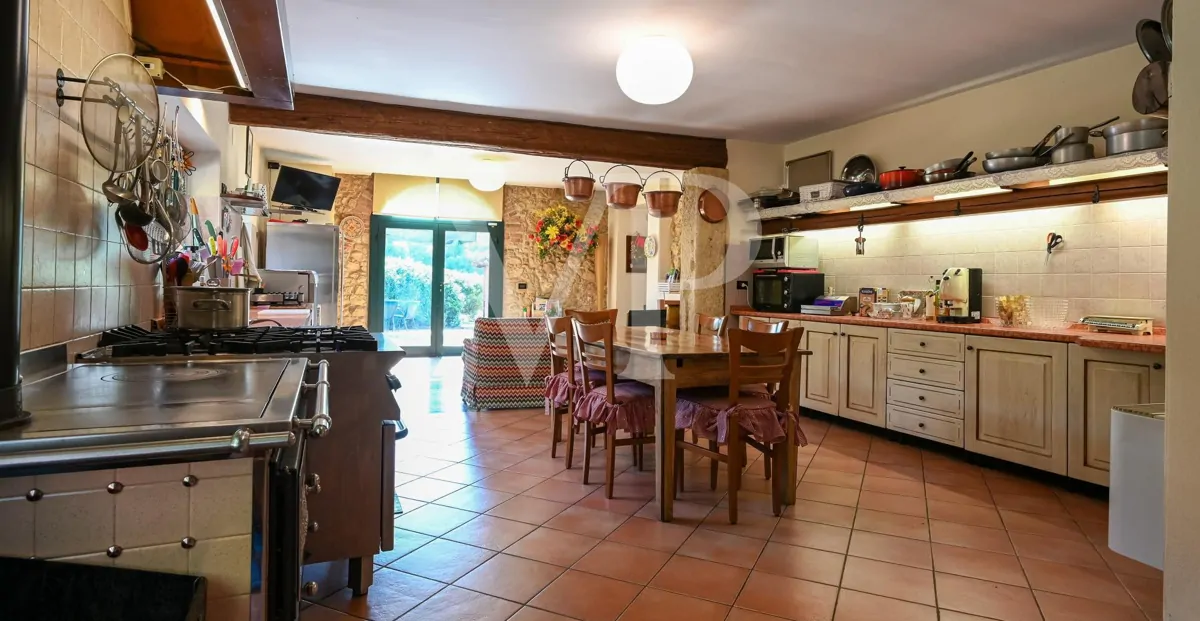 Agriculture of Excellence and Lifestyle: Unique Property with Vineyard and Land in Sossano