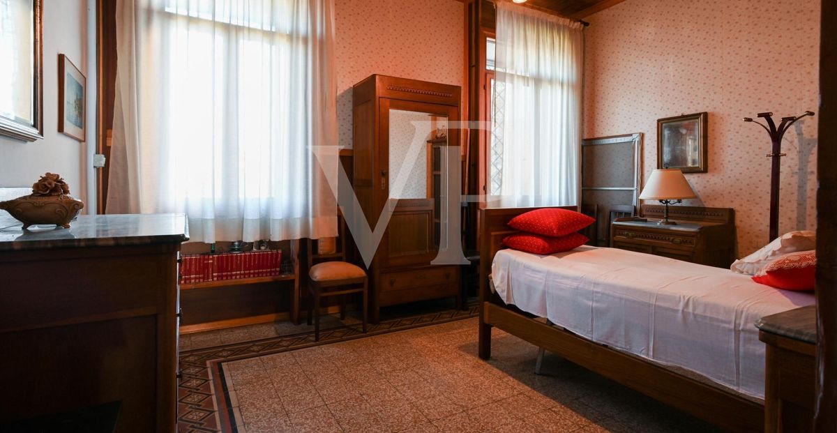 Historisches Bauernhaus mit großem Volumen und außergewöhnlichem Potenzial