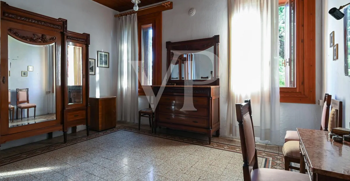 Masía histórica de grandes volúmenes y extraordinario potencial