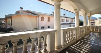 von_poll_real_estate_property_IT243551438_image_10