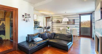 von_poll_real_estate_property_IT243551484_image_1