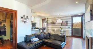 von_poll_real_estate_property_IT243551484_image_0