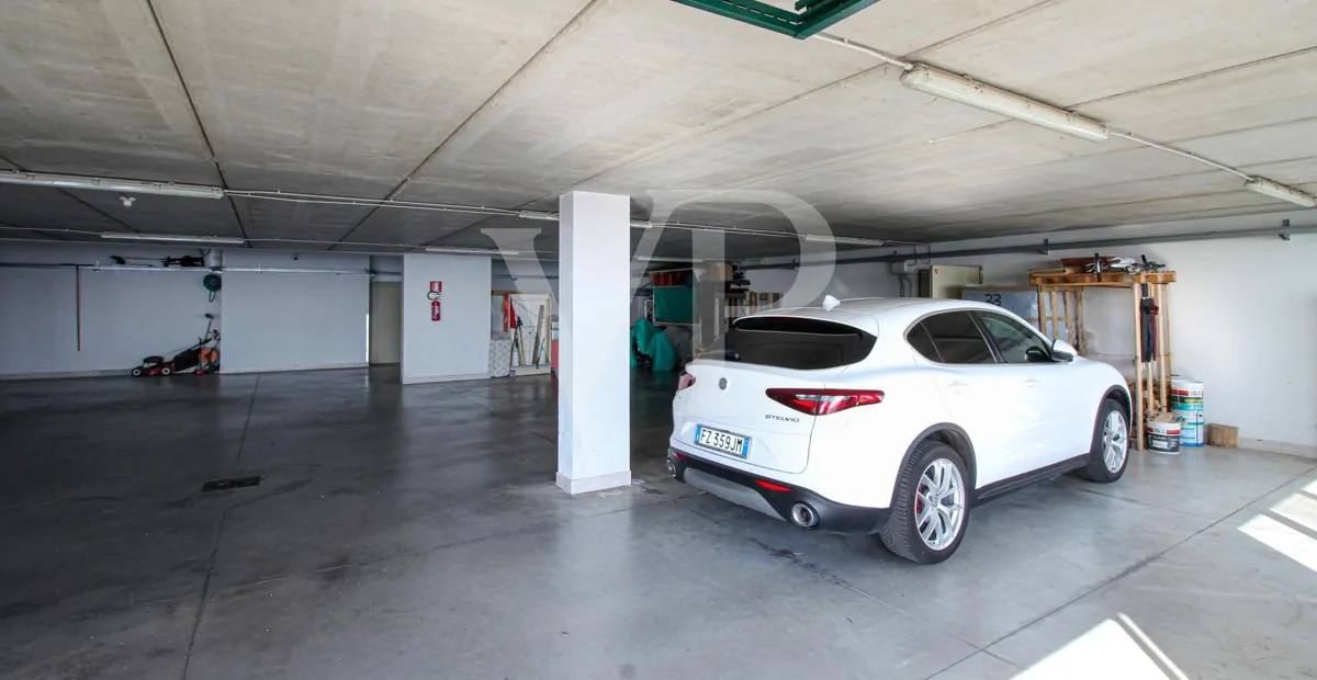 Elegant apartment with tavern