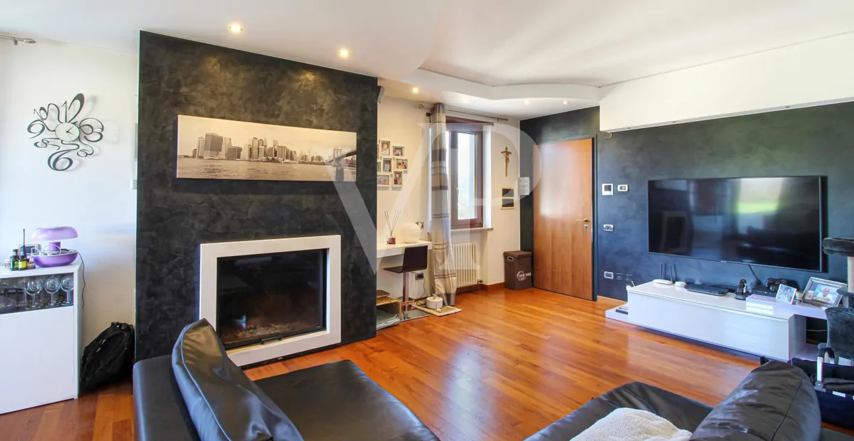 Elegant apartment with tavern