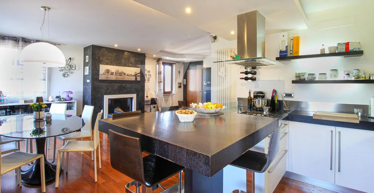 Elegant apartment with tavern