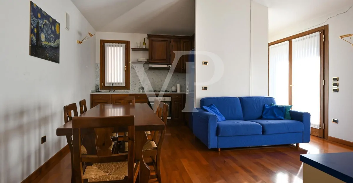 Residenza di prestigio con Piscina Coperta, SPA e Dépendance Privata