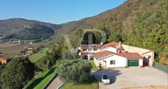 von_poll_real_estate_property_IT243551447_image_0