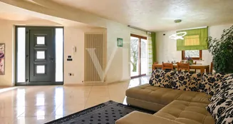 von_poll_real_estate_property_IT243551447_image_14